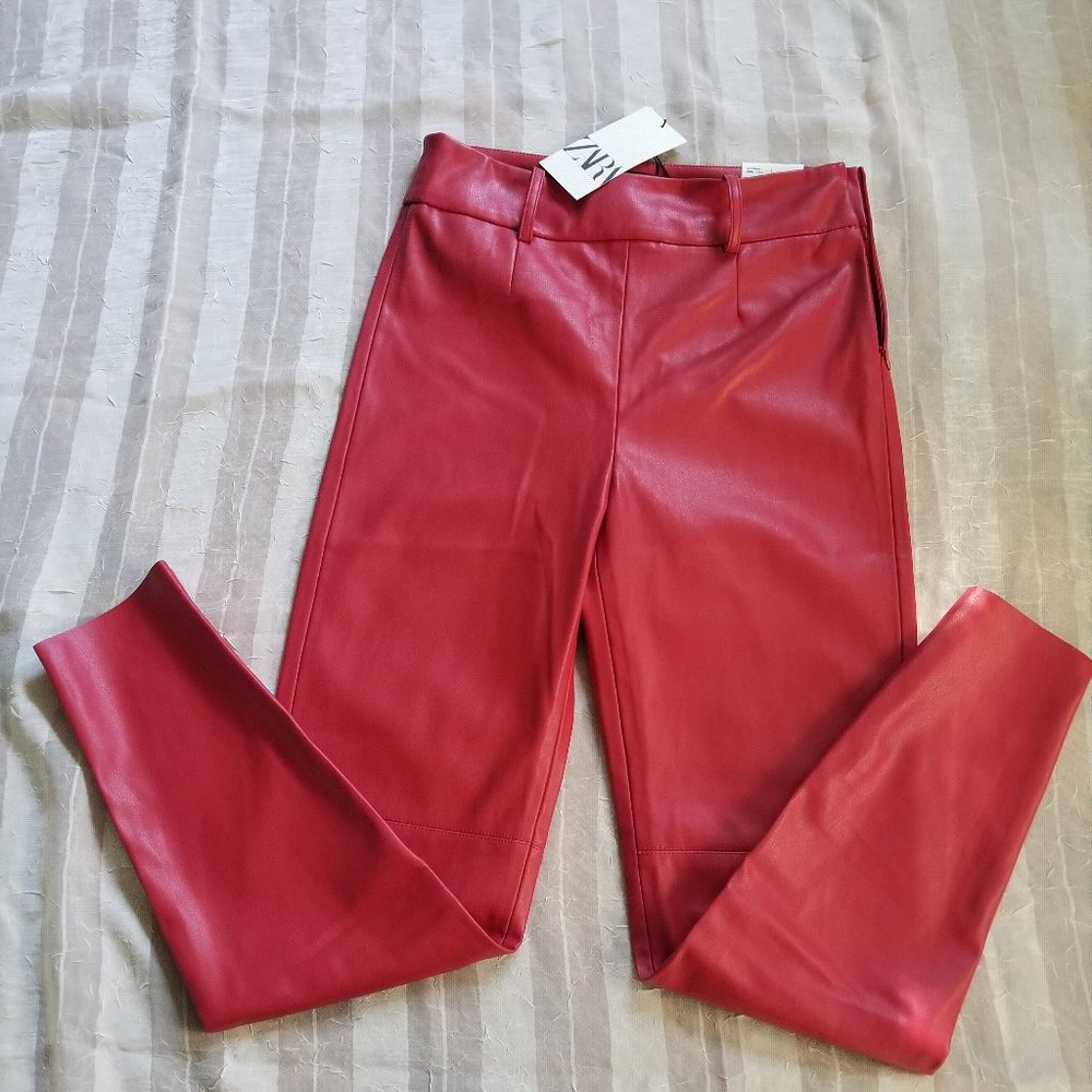 High- Waisted Faux Leather leggings SOLD - Picture 4 of 11